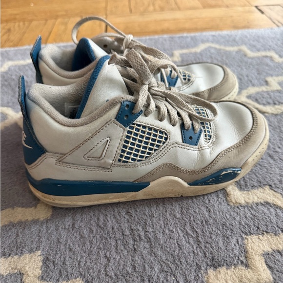 Jordan Other - Jordan 4 Retro Kids Sneakers - White and Blue Nike